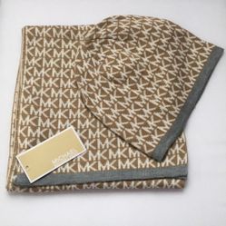 NWT Michael Kors Scarf and Beanie Set