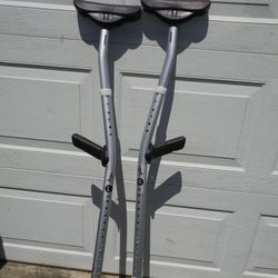 Ergonomic Crutches - Pick up only 