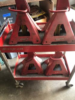 Snap on tool cart and 4 5 ton jackstansa