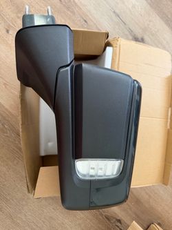 GMC Sierra 1500 19-24 driver side mirror