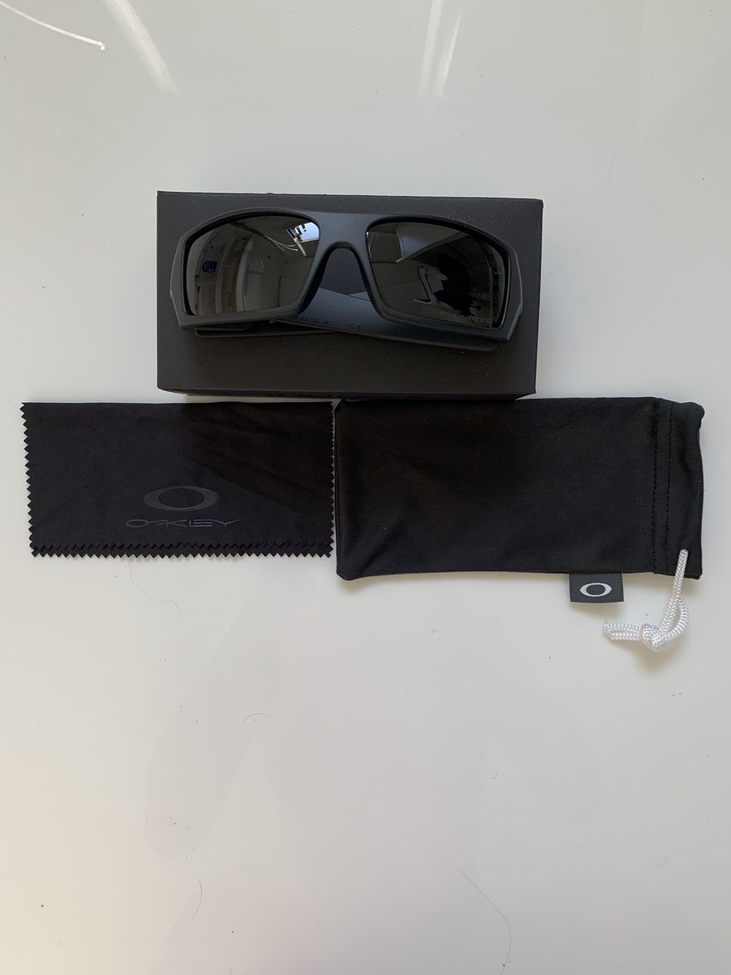 Oakley Gascan Matte Black Frame Gray Polarized lenses Sunglasses for Sale  in Miami Beach, FL - OfferUp
