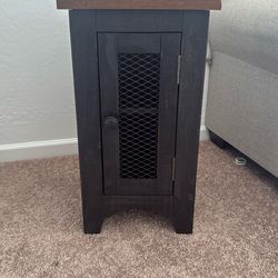 valeback chair side end table