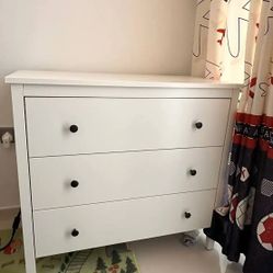 Hemnes 3 drawer dresser