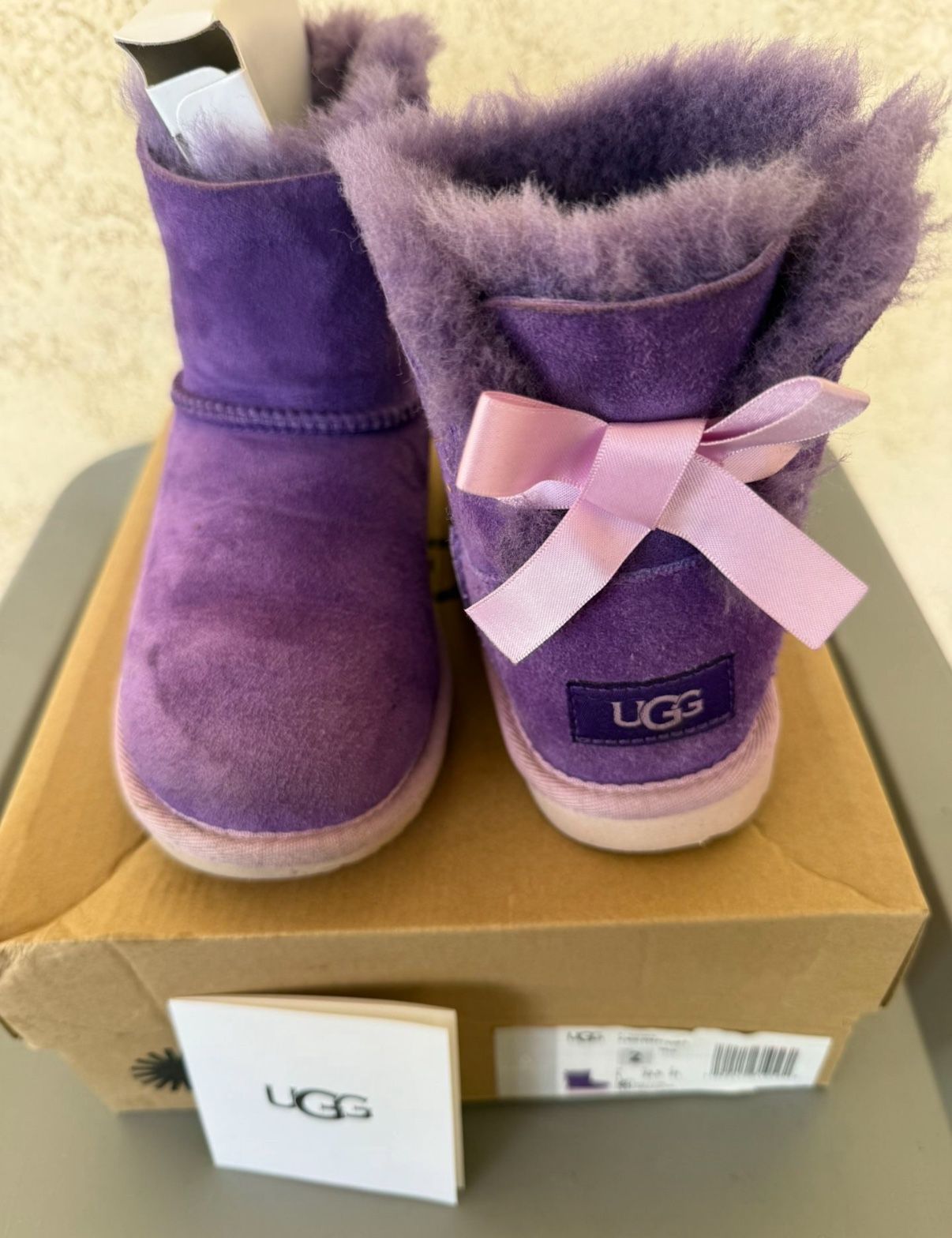 UGG Mini Bailey Bow II Size (2) $40