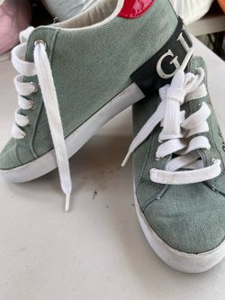 Tenis