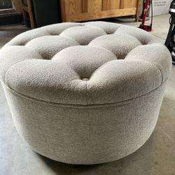 Round storage Ottoman 