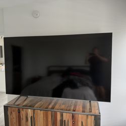 ✅ Samsung 85” 4K UHD Smart TV LED (TU7000 Series) 