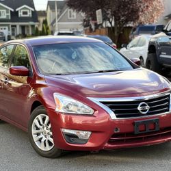 Nissan Altima S 2.5 | 2013 Red