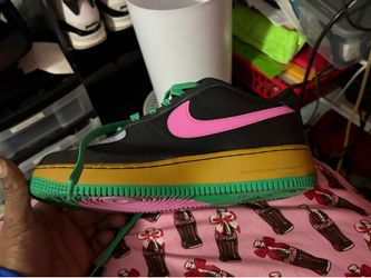 Tenis Nike, 8Y, en buena condiciones
