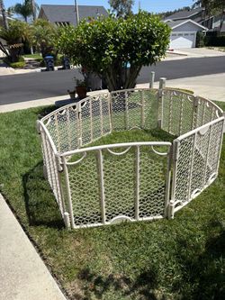 Large Plastic Pet 🐶 Child 🧒🏼 Play Yard Pen