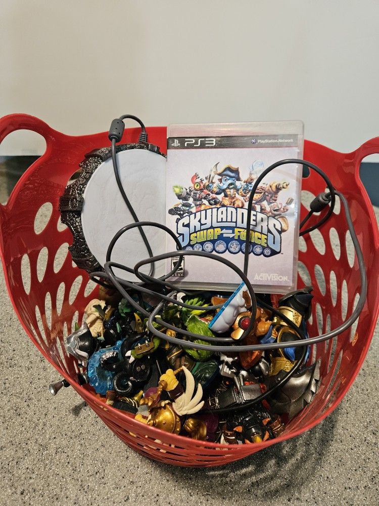 Skylanders Ps3 And Many Figures