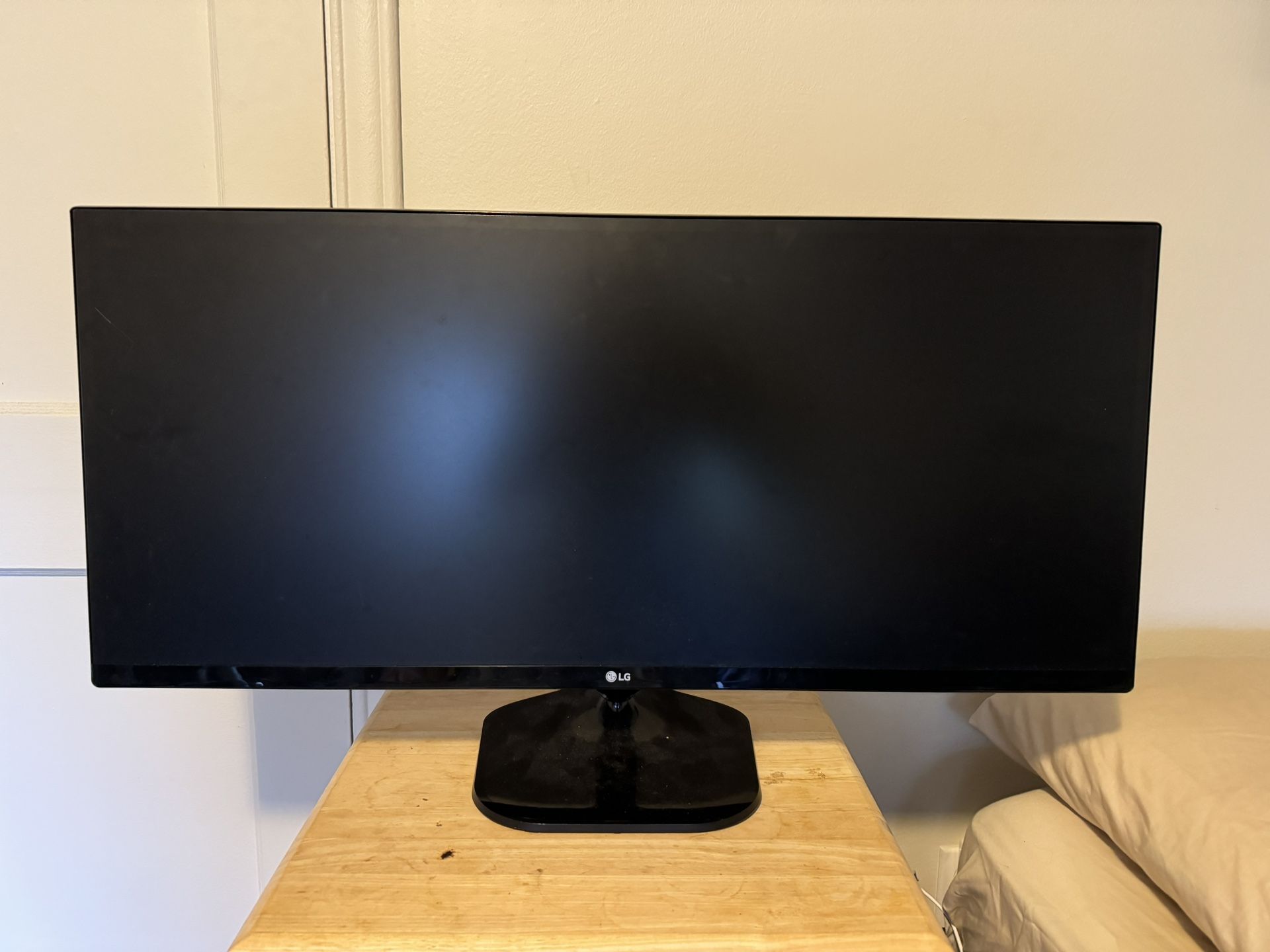 LG 34” 21:9 Ultra Wide Full HD IPS LED Monitor