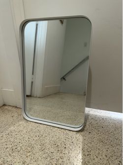 Rectangular medicine cabinet with mirror