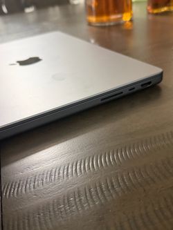 MacBook Pro M1 1TB