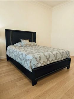 Queen size bed