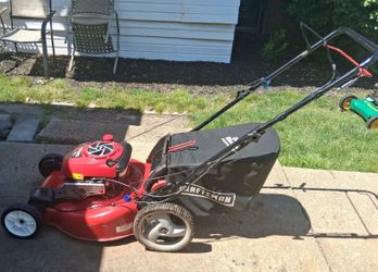 SEARS CRAFTSMAN GOLD SELF-PROPELLED w/bagger