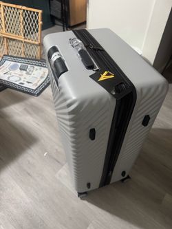 New Luggage’s