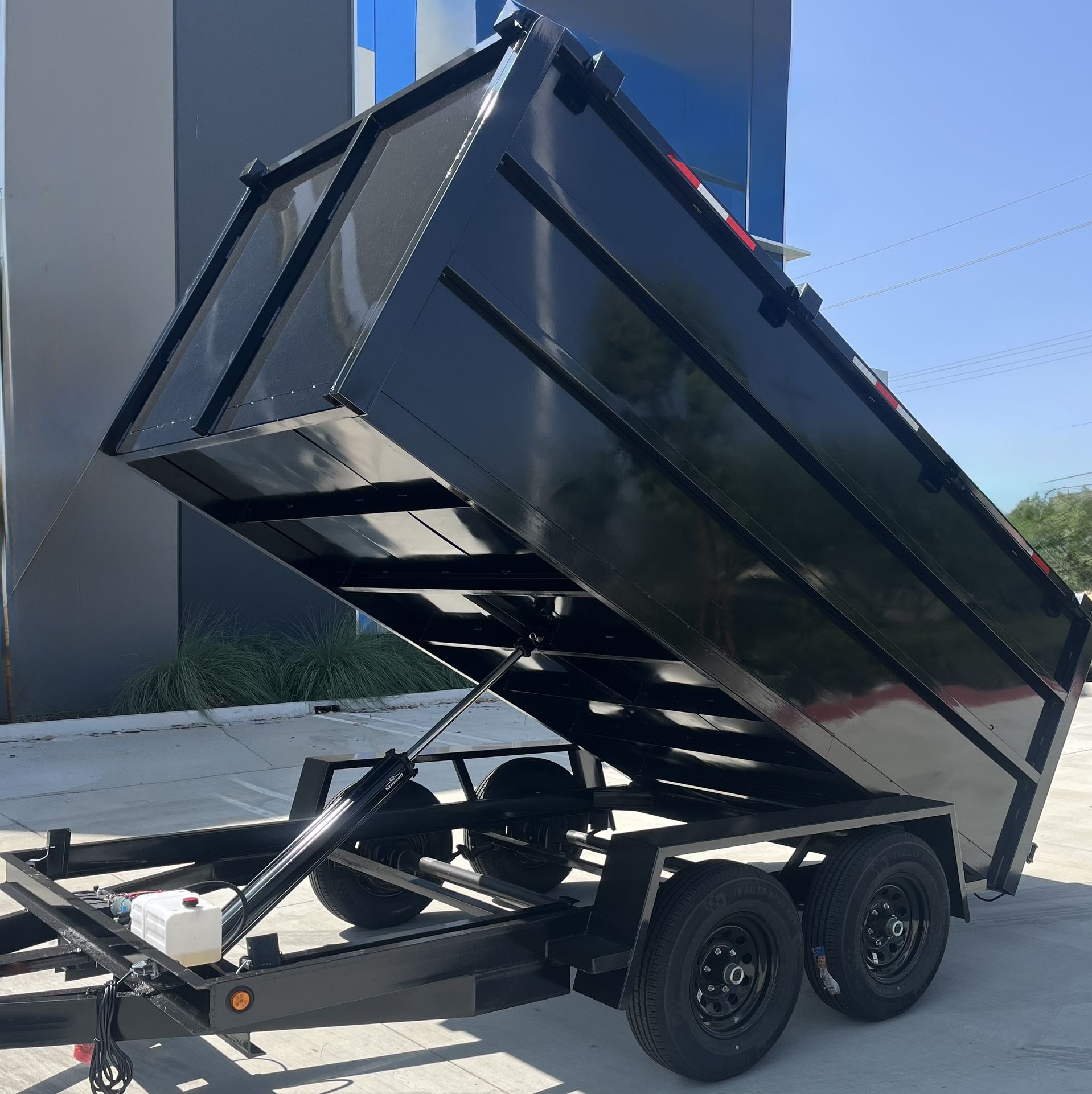 New Hydraulic Dump Trailer 2025 smooth walls