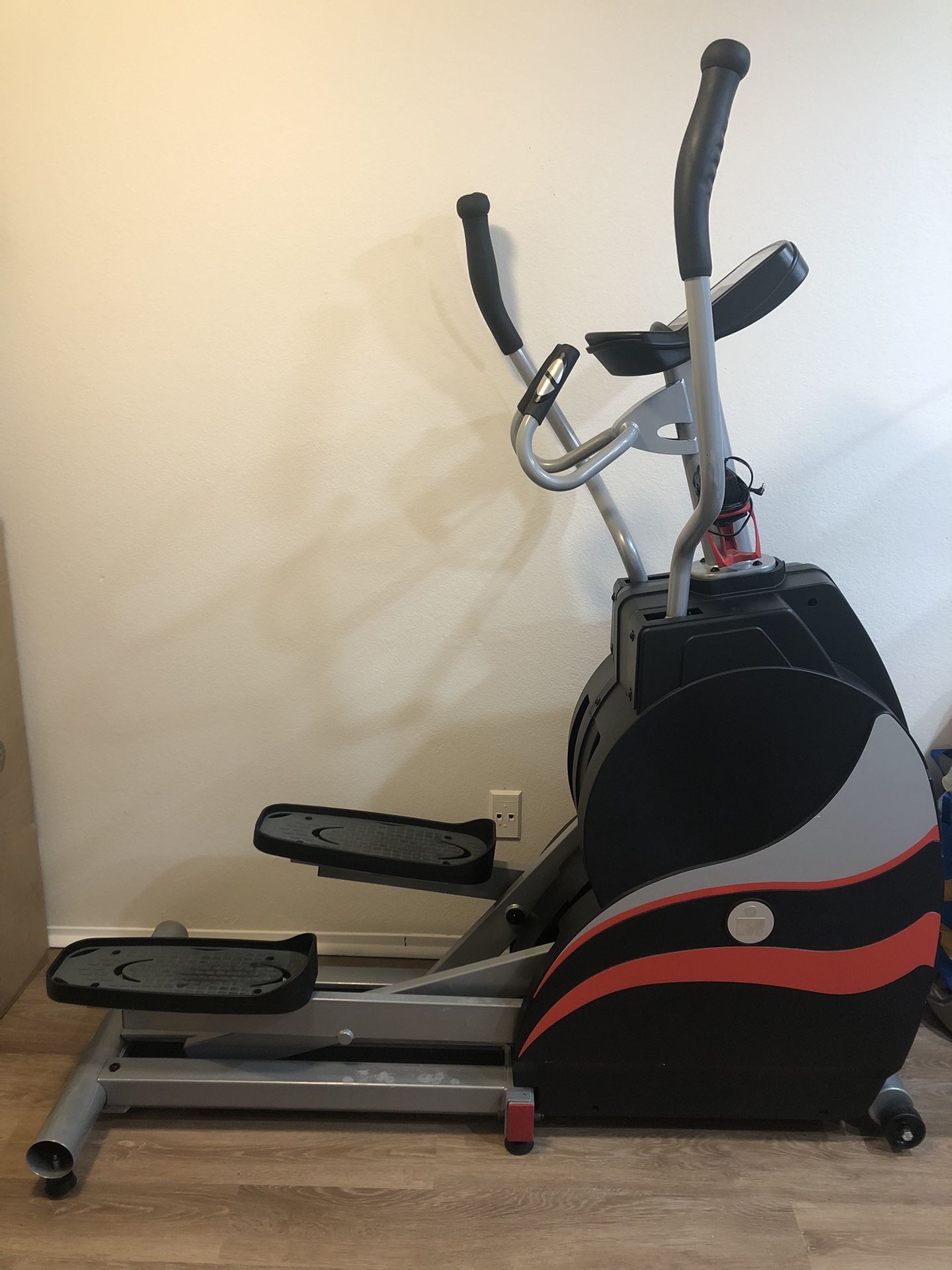 Ironman Elliptical Evo-1