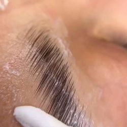 Como De Cejas 