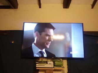 55'' Onn tv comes with remote