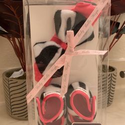 Baby Bella Maya Gift Set Includes: 1 Headband And 1 Pair Of Booties 