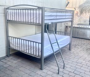 Very Nice Grey Metal Full Over Full Bunkbeds w/ 10” Memory Foam Mattresses