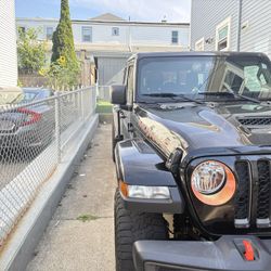 2022 Jeep Gladiator Mohave 