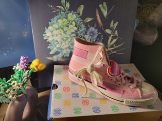 New LIMITED EDITION CONVERSE MILLIE BOBBIE BROWN