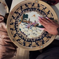 Stunning 16" Vintage Japanese Satsuma-Style Decorative Charger
​This is a large, heavy porcelain display piece featuring an intricate hunting scene at