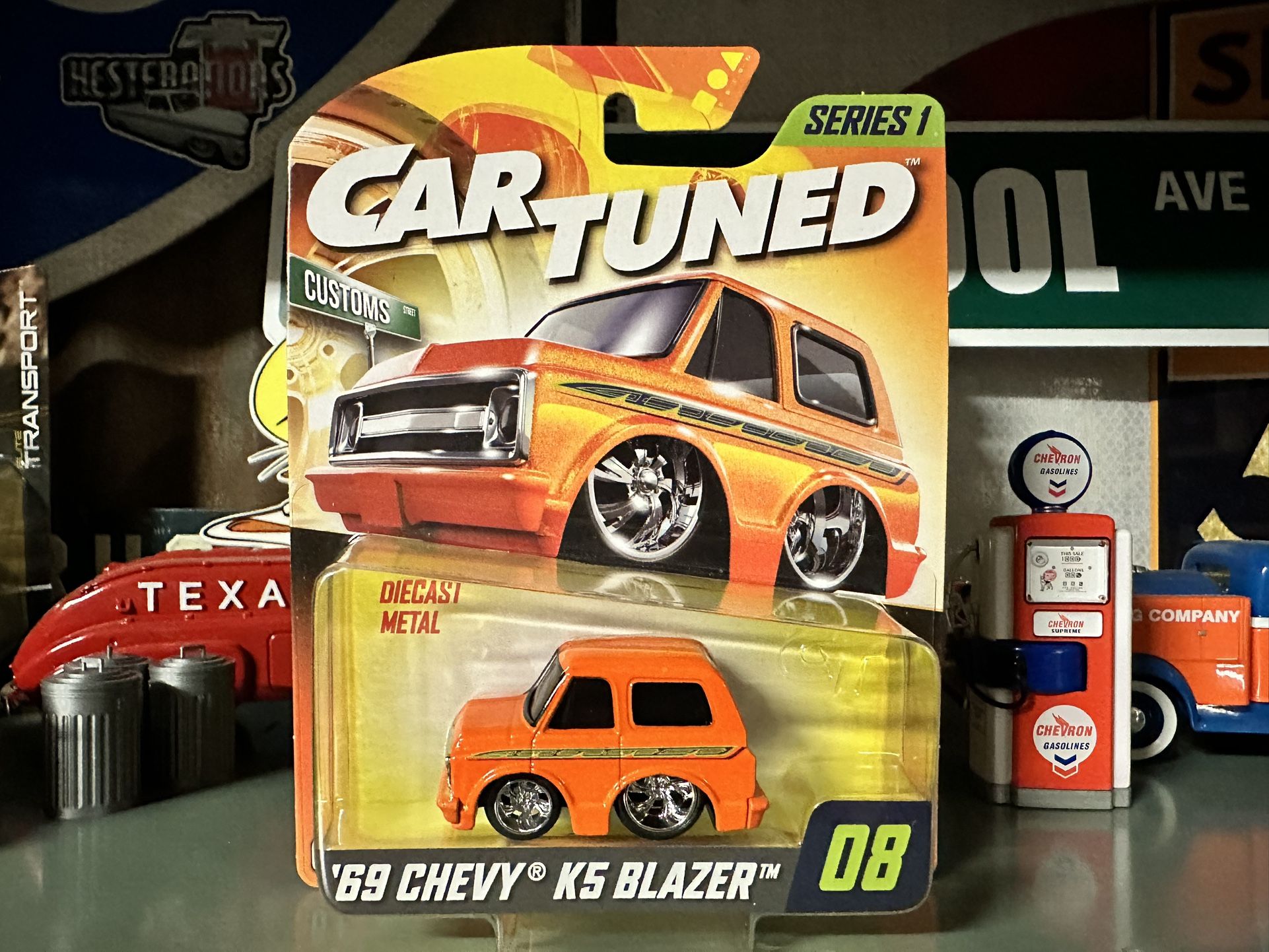 Car Tuned Die-cast Orange’69 Chevy K5 Blazer