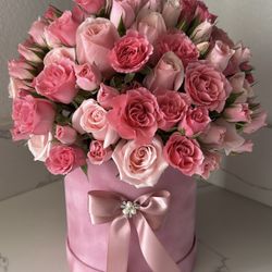 Floral Rose Box/Arreglo De Rosas