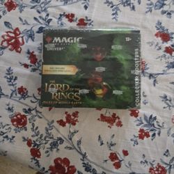 Magic The Gatgering Lord Of The Rings Collector Box