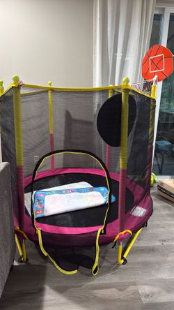 Indoor trampoline