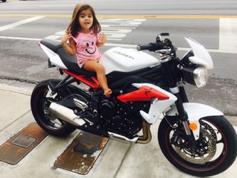 2014 triumph street triple