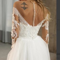 Plus wedding dress