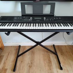 Yamaha PSR -EW300 Digital Keyboard 76 Keys With Stand, Manual And Songbook 