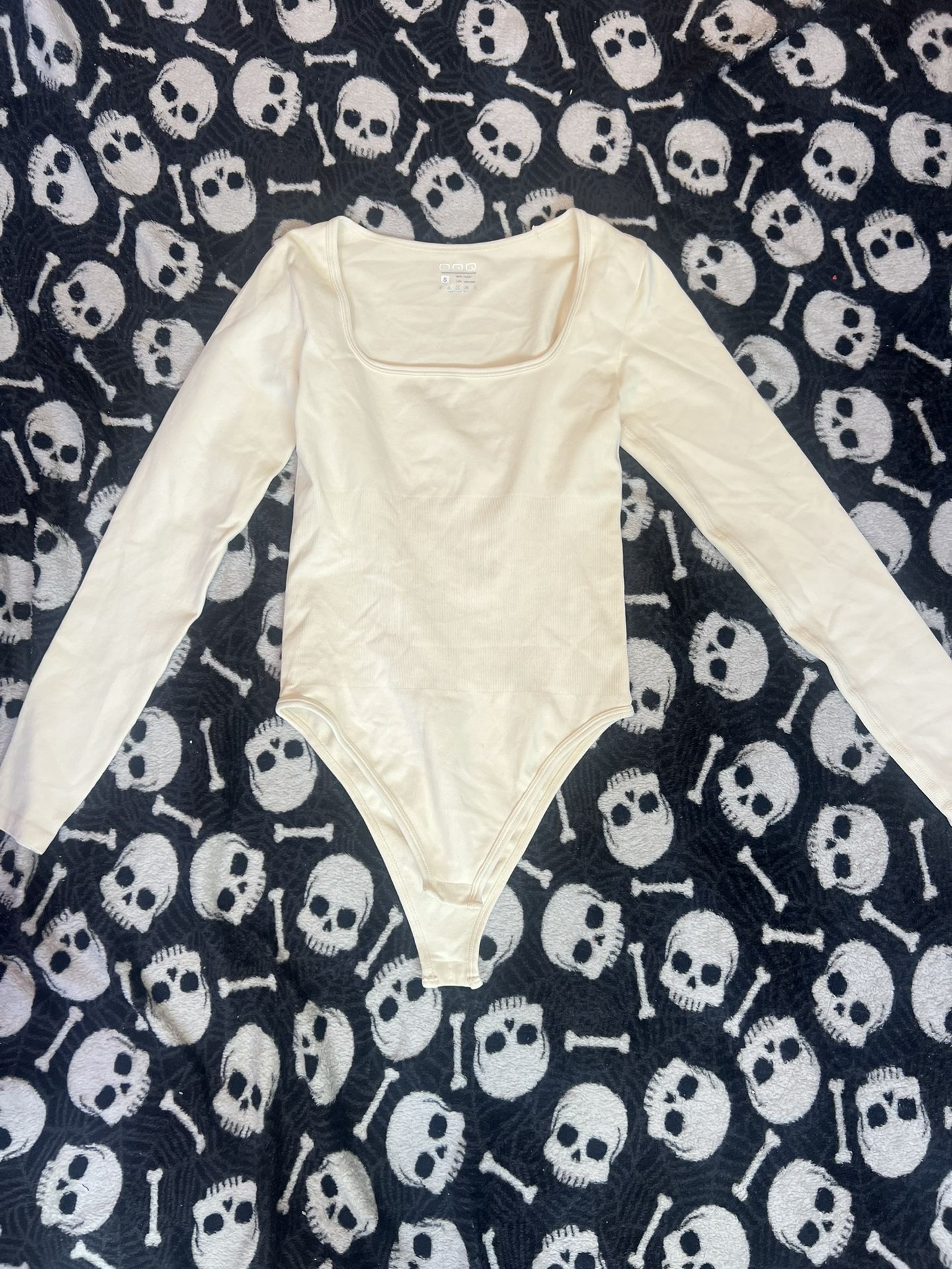 Cream long sleeve bodysuit brand unknown