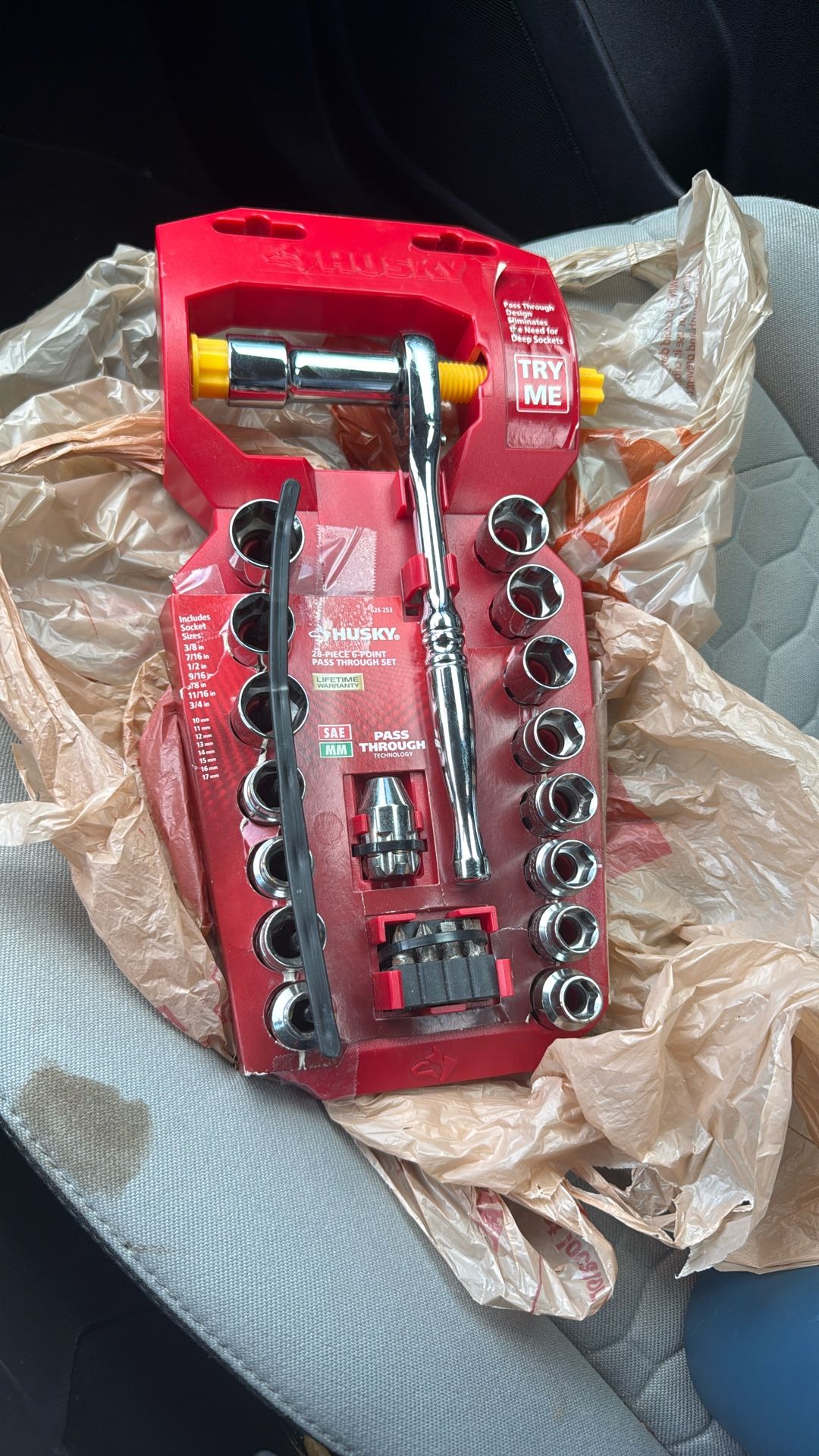 Husky 28 Piece 6 Point Pass Through Set