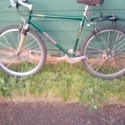 Kmc Mountain Bike All Works good