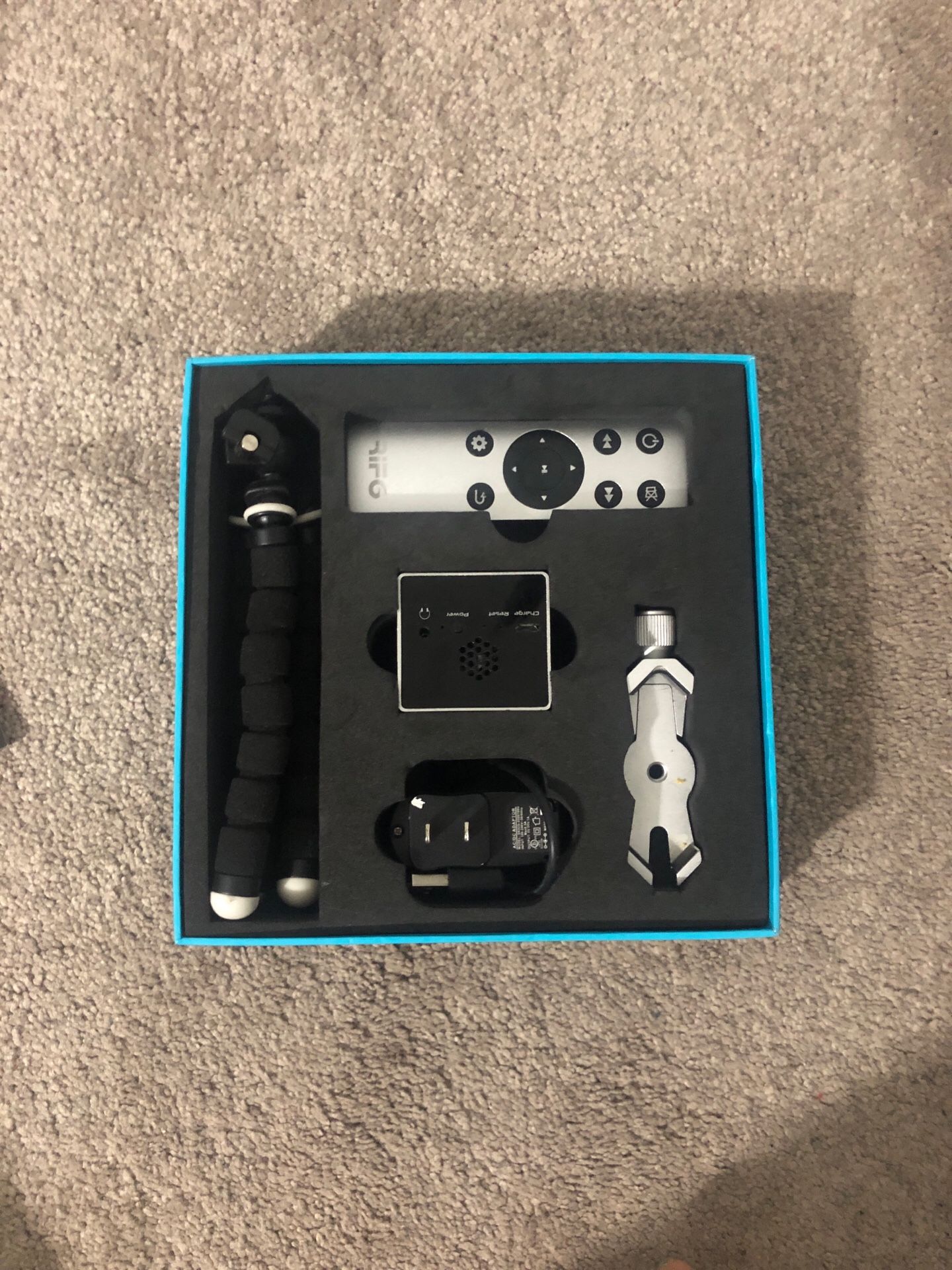 RIF6 CUBE Mini Projector