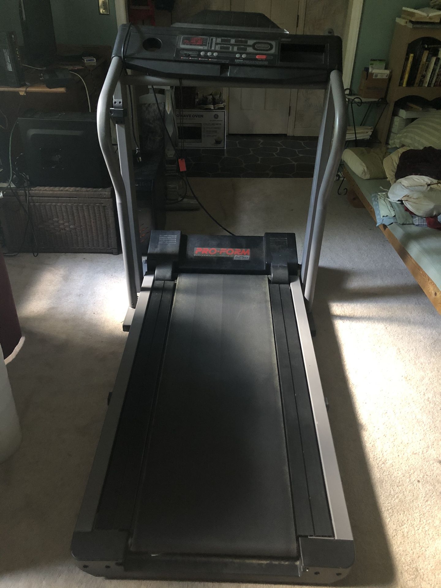 Pro-Form 625ex wide deck treadmill