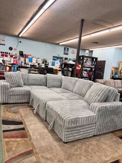 🔥Hot Deal🔥Brand New Sectional with Pull Out bed and Storage Chaise $1599, Payment available, Delivery Available