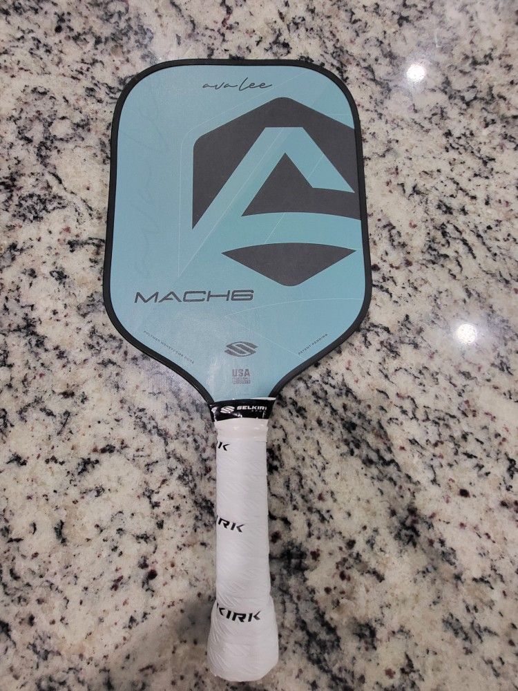 Selkirk Ava Lee Mach6 100$