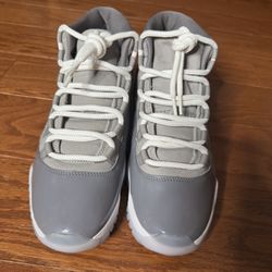 Jordan 11 Cool Grey (With Box)