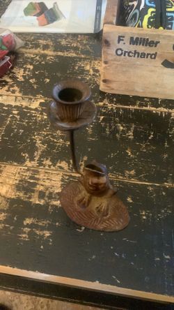 Metal frog candle holder fun piece