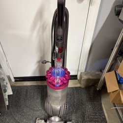 Dyson vacuum 