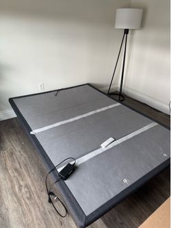 Adjustable bed frame