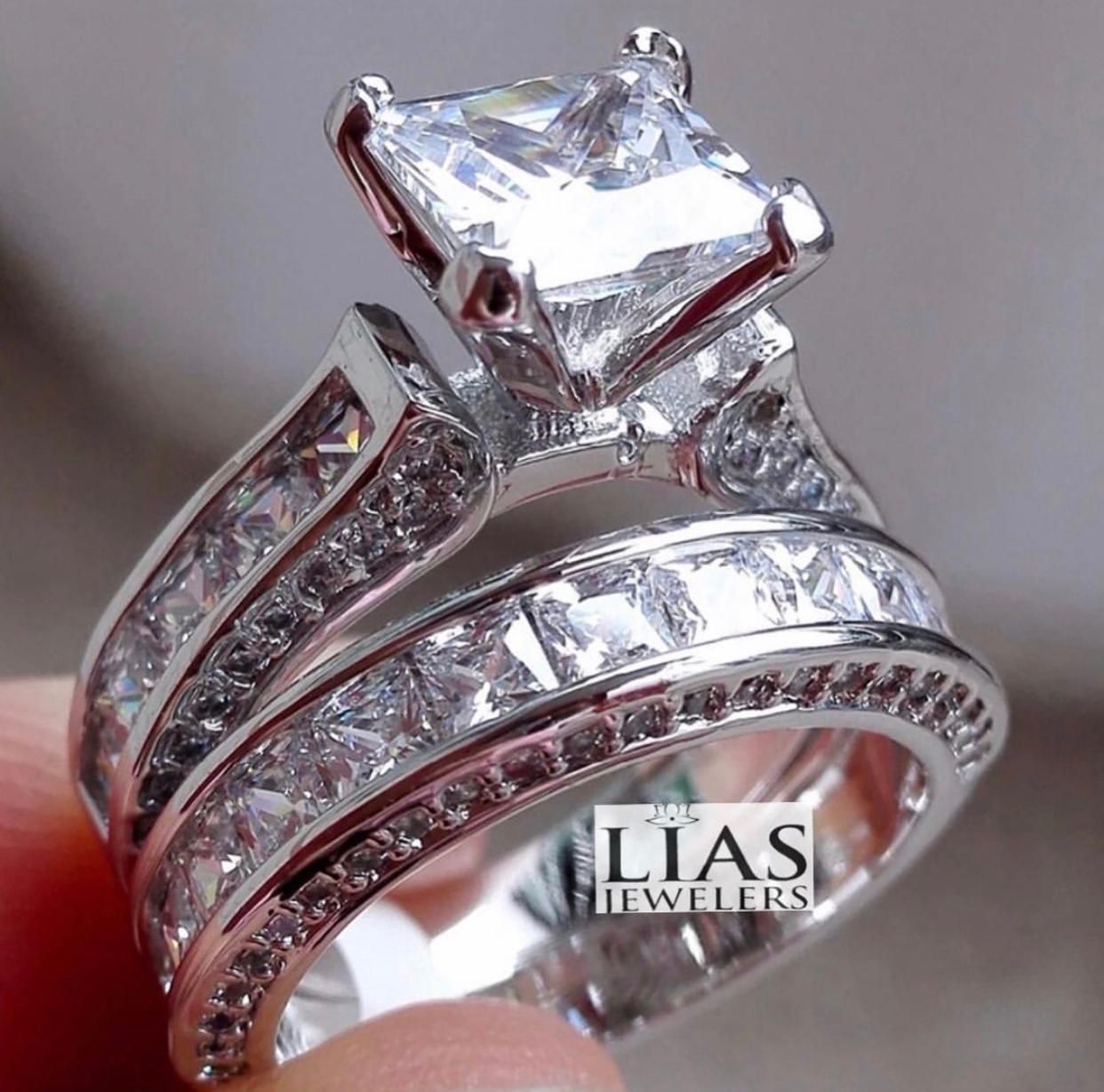 New 14 K White Gold Wedding Ring Set