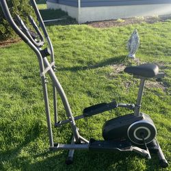 Weslo Momentum G 3.2 elliptical trainer